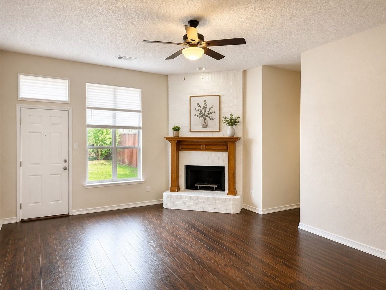 827 Cornell Ln - Photo 2 of 15