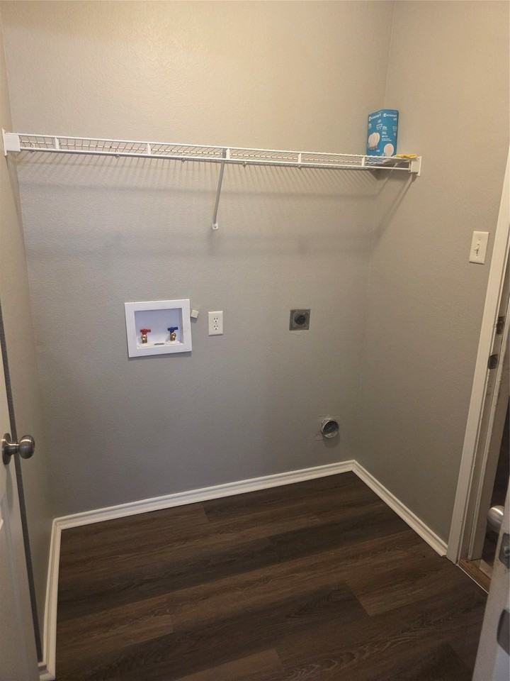 704 Linden Ave - Photo 2 of 15