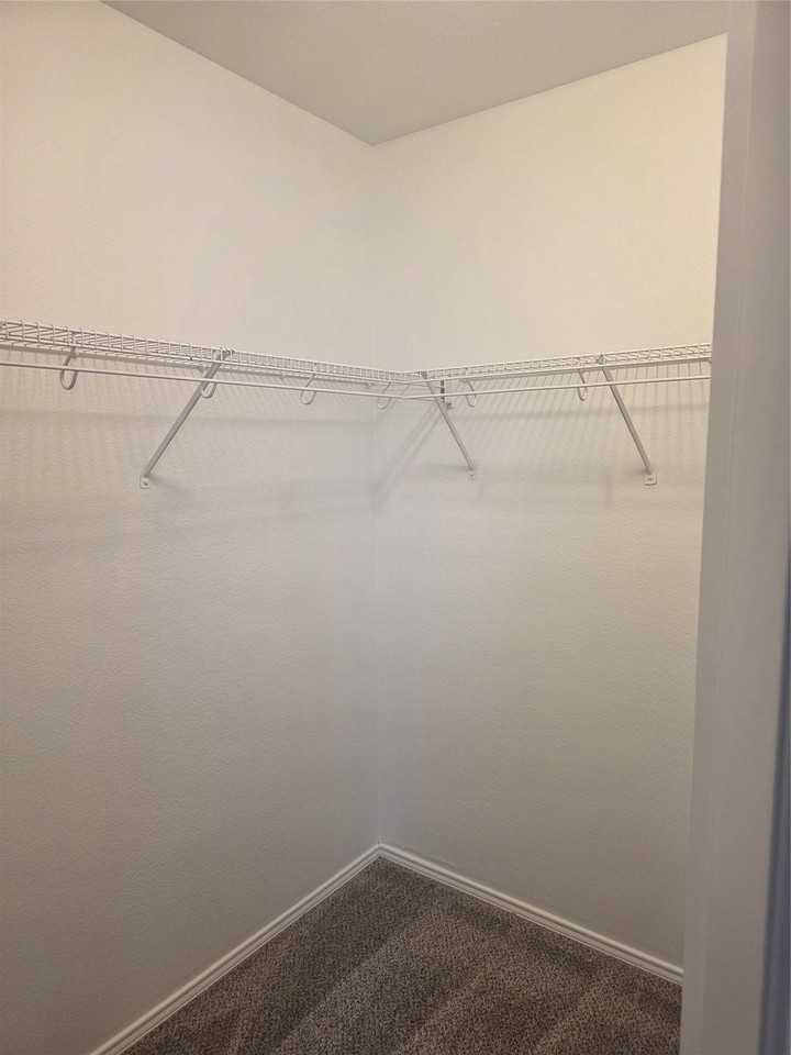 704 Linden Ave - Photo 6 of 15
