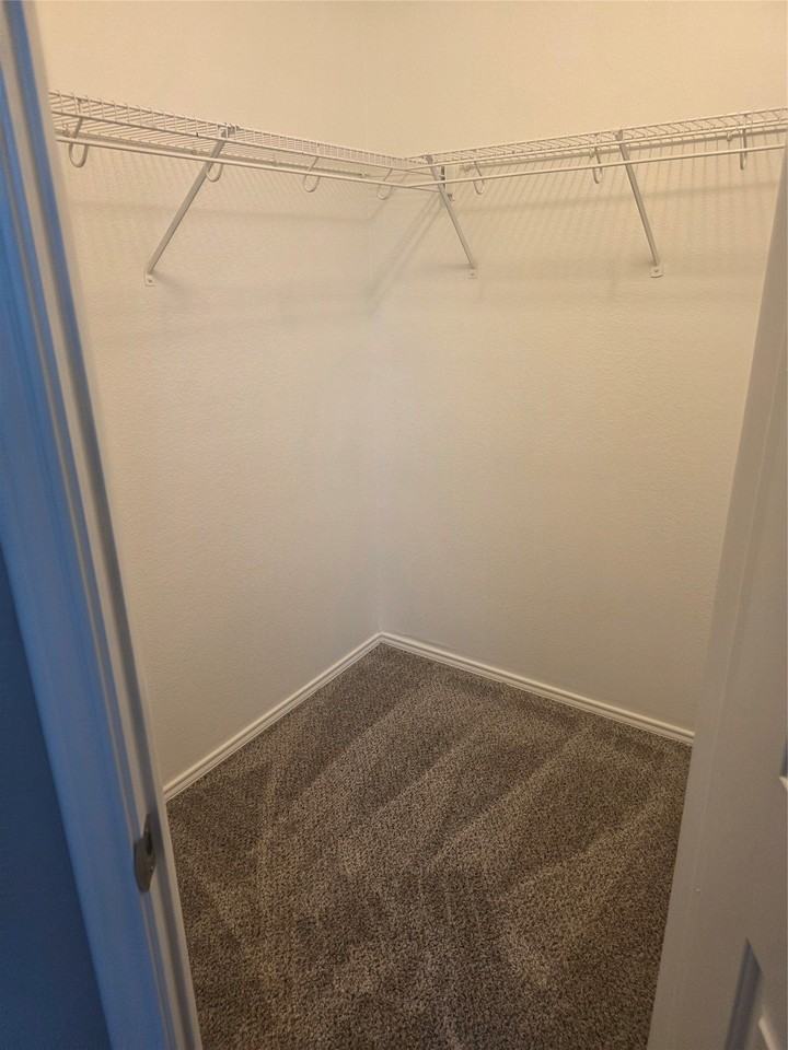 704 Linden Ave - Photo 7 of 15