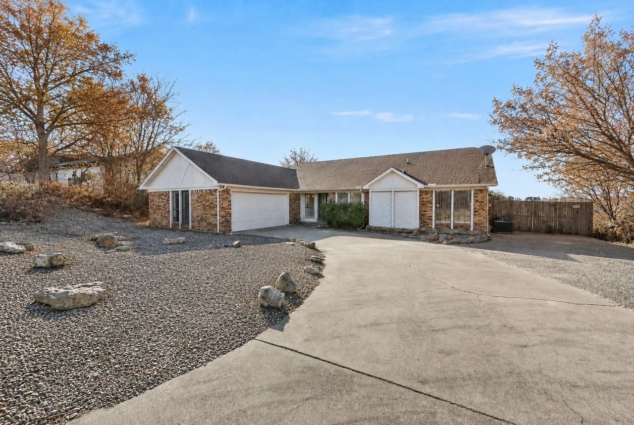 8721 Hidden Hill Dr - Photo 2 of 23