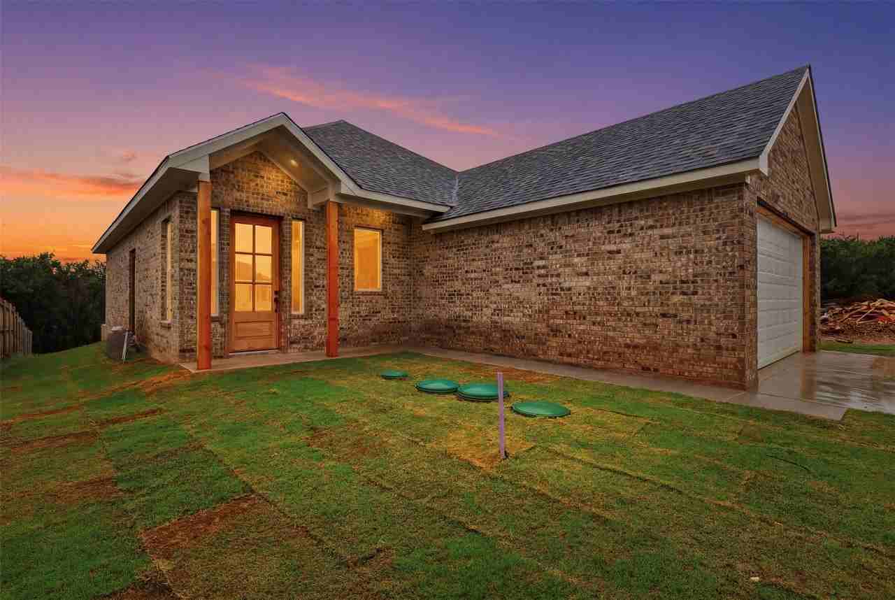 1413 Ridgeview Cir - Photo 4 of 31