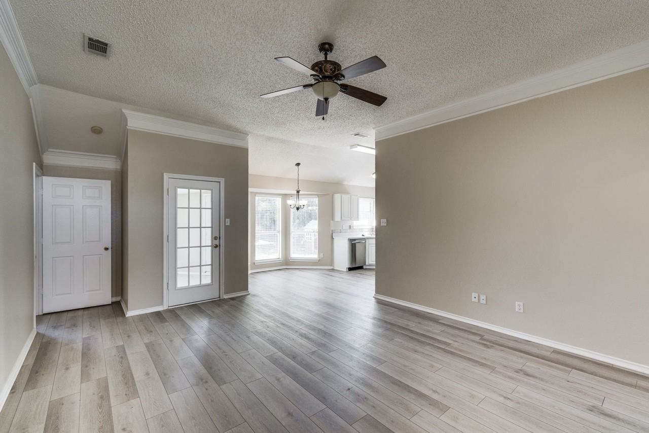 32 Connecticut Ave - Photo 3 of 18