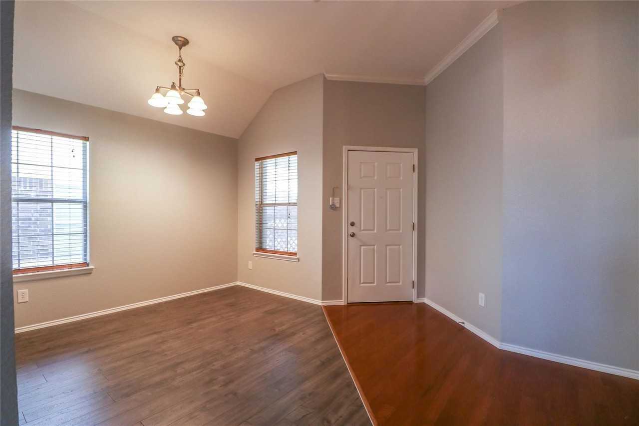5117 Gadsden Ave - Photo 4 of 20