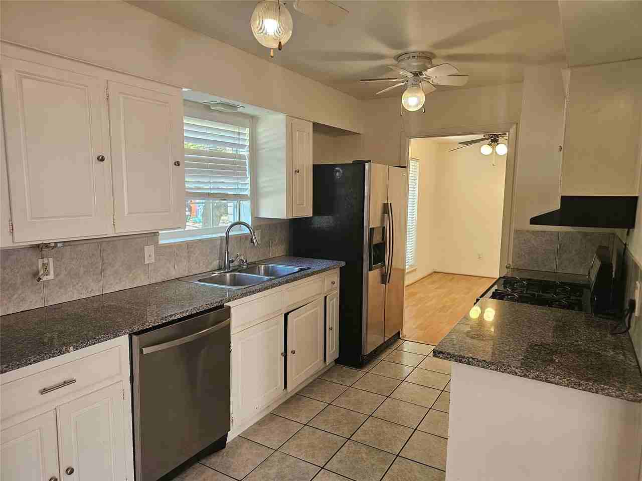 7016 Briarmeadow Dr - Photo 3 of 33