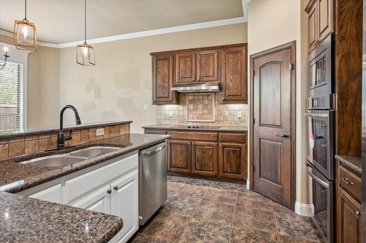 7149 Stone Villa Cir - Photo 7 of 28