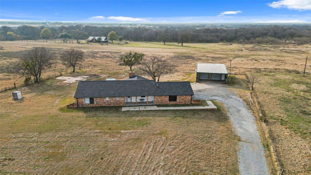 5792 N State Highway 289 - Photo 2 of 24