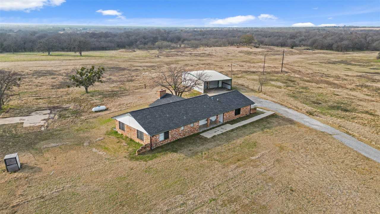 5792 N State Highway 289 - Photo 3 of 24