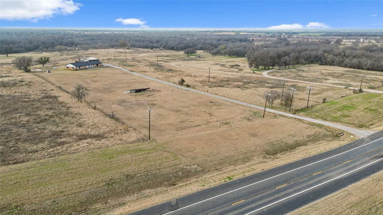 5792 N State Highway 289 - Photo 5 of 24