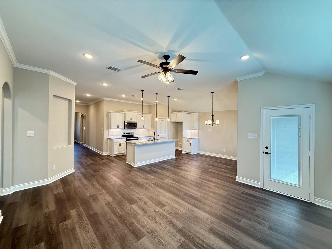 1215 Brad Kellar Dr - Photo 7 of 19