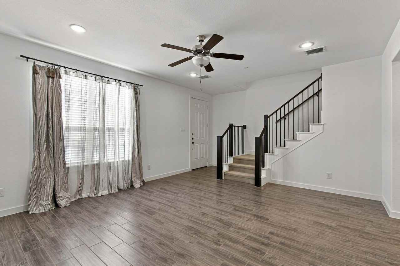 3958 Sukay Dr - Photo 7 of 28