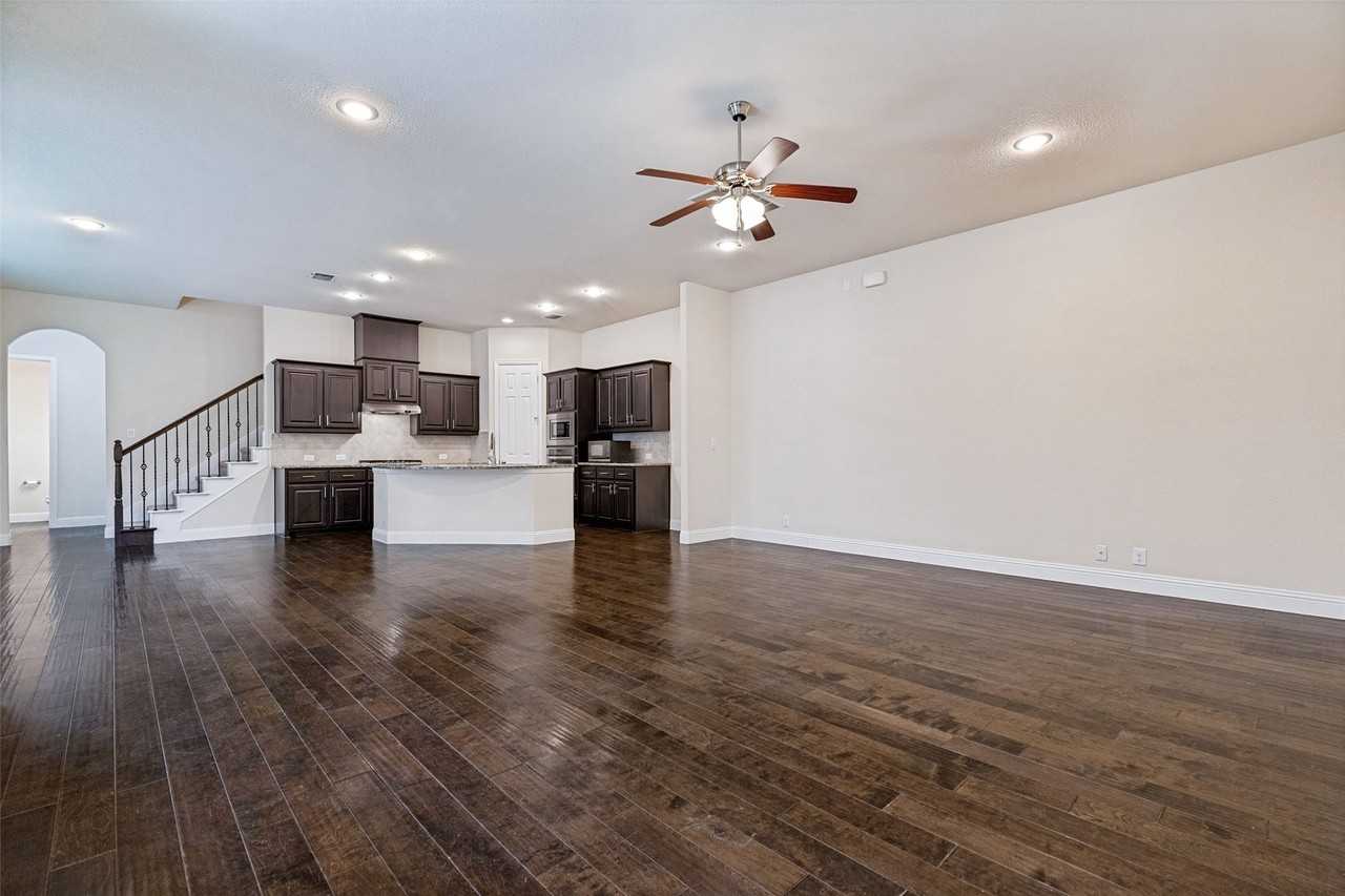 3712 Cobblecreek Dr - Photo 6 of 25