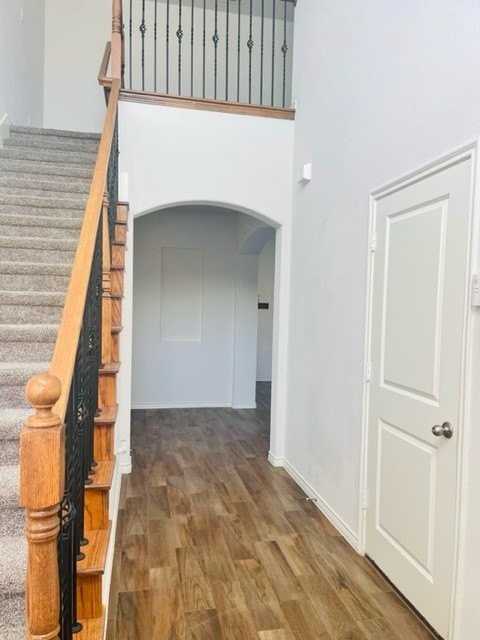 10001 Eagle Pass Pl - Photo 3 of 15