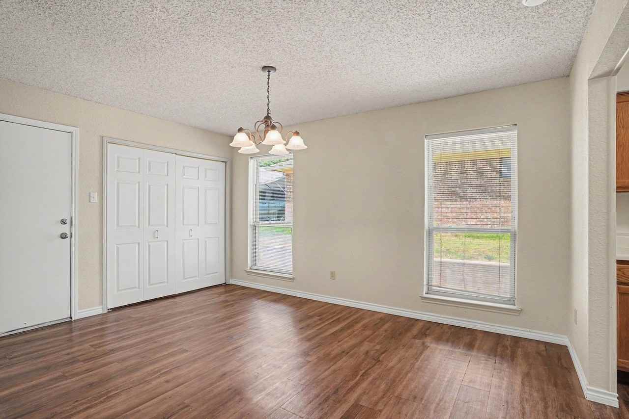 7321 Augusta Cir - Photo 7 of 27