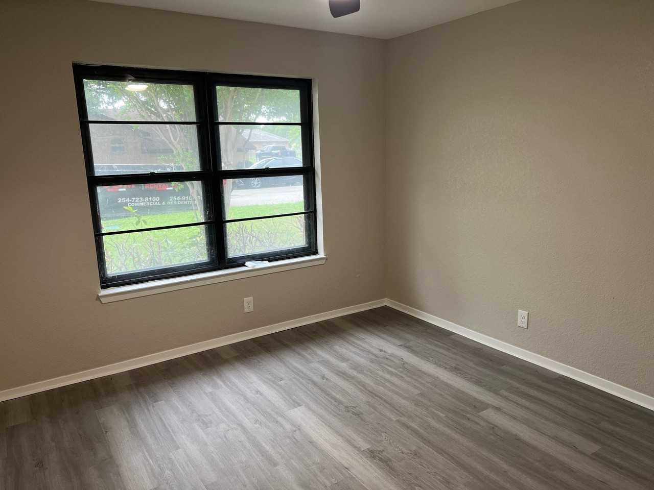 1118 Pawnee St - Photo 5 of 15