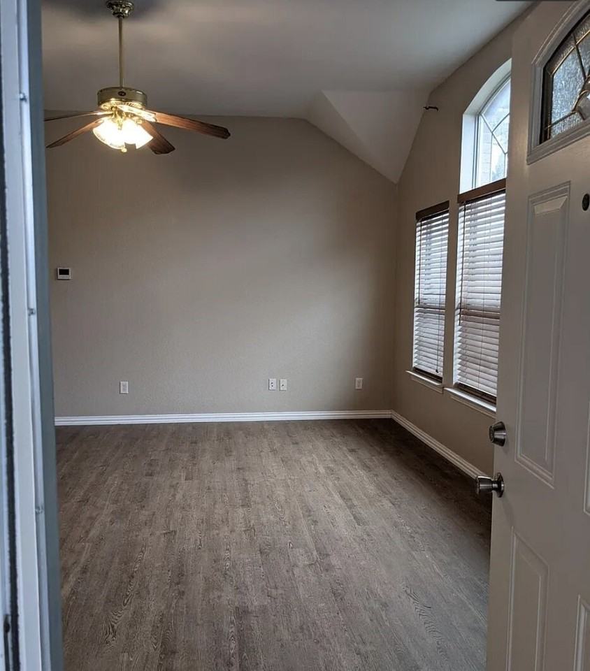 904 Canal St - Photo 5 of 19