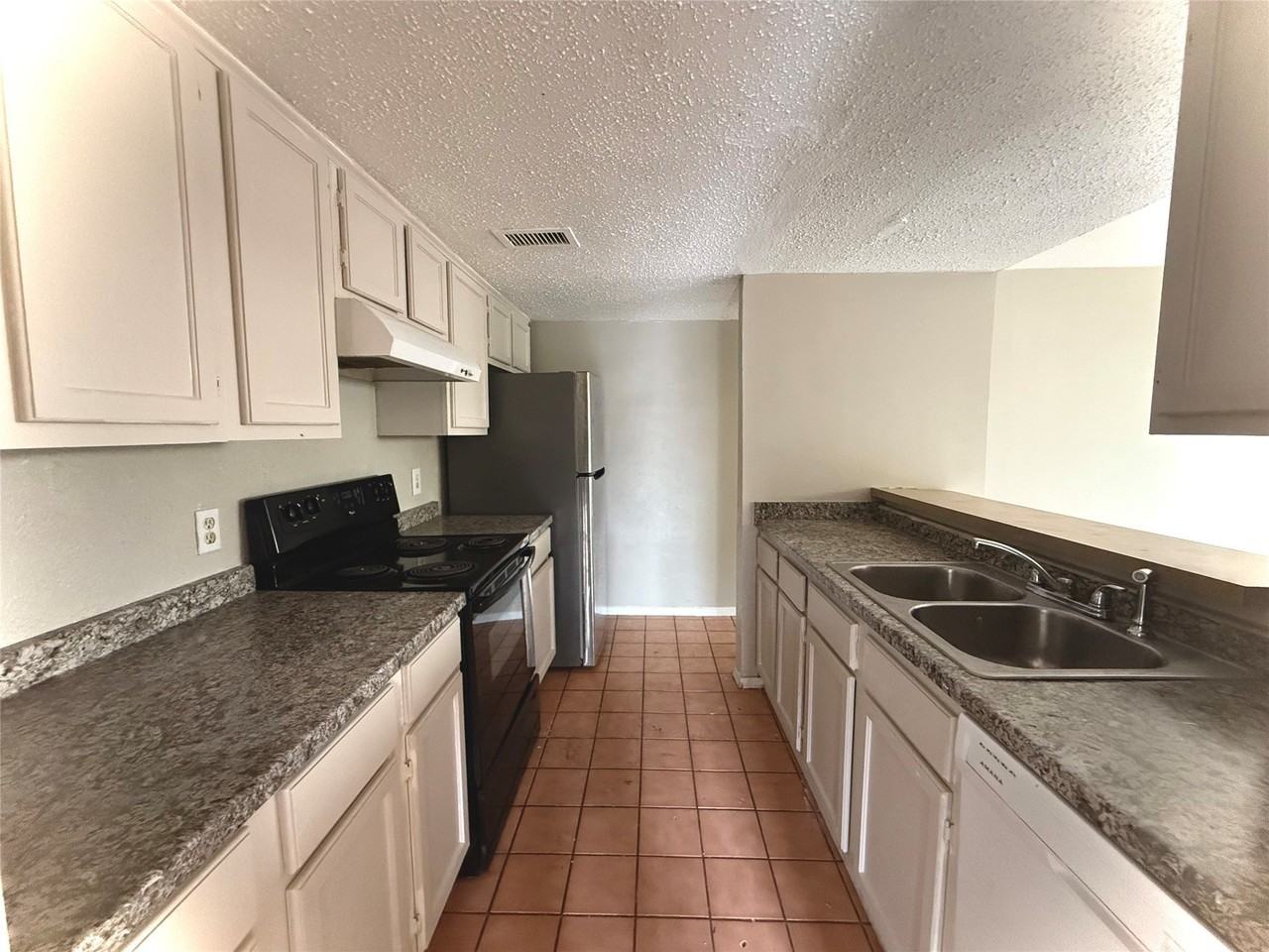 8560 Park Ln #127UNIT29 - Photo 4 of 16