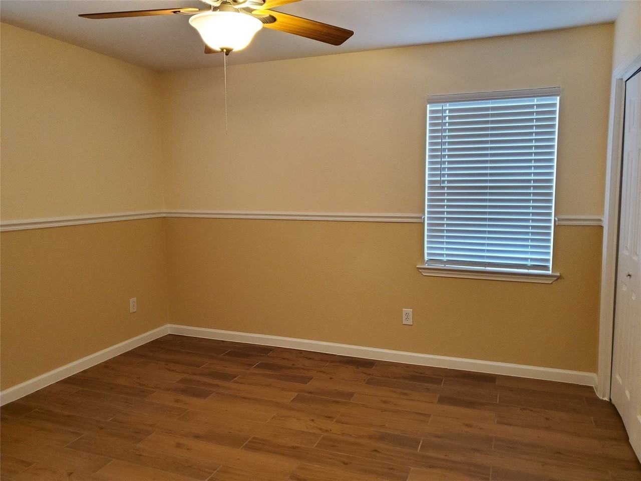 5901 Crestwood Cir W - Photo 7 of 18