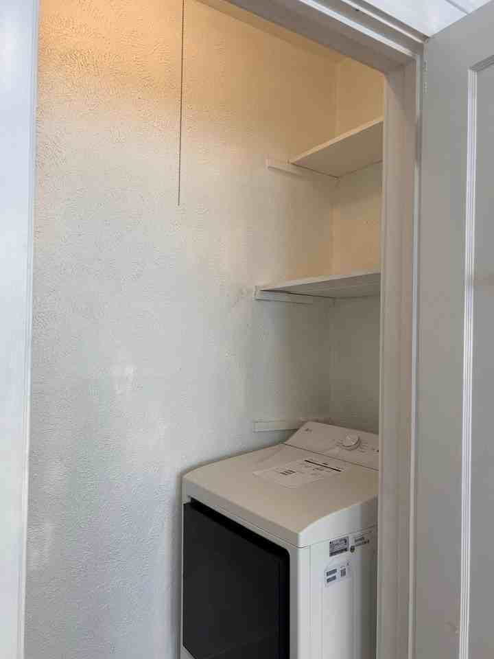 5800 Prospect Ave #4 - Photo 6 of 14