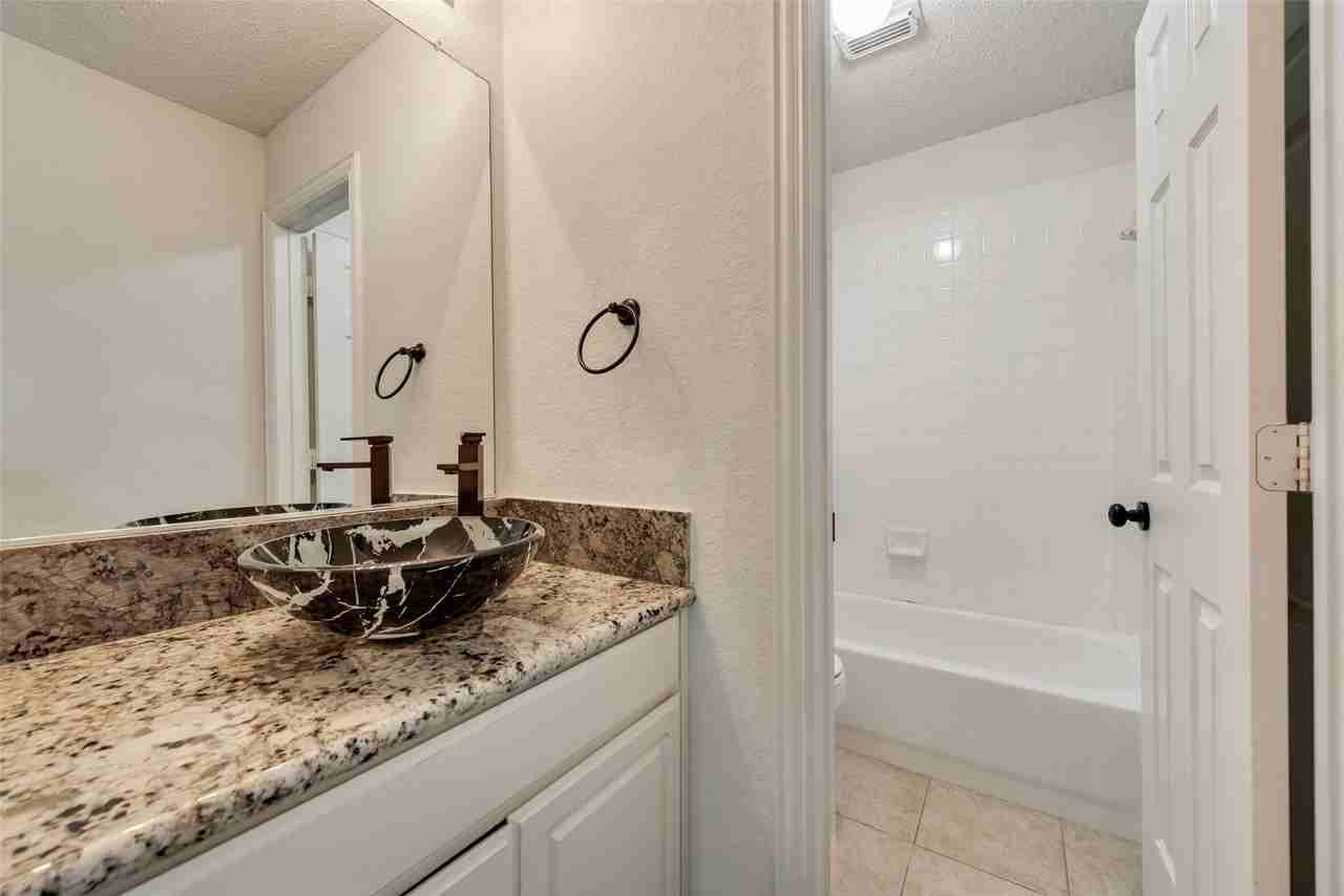 3532 Dripping Springs Dr - Photo 4 of 34