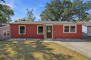 featured image of 1006 W Texas St