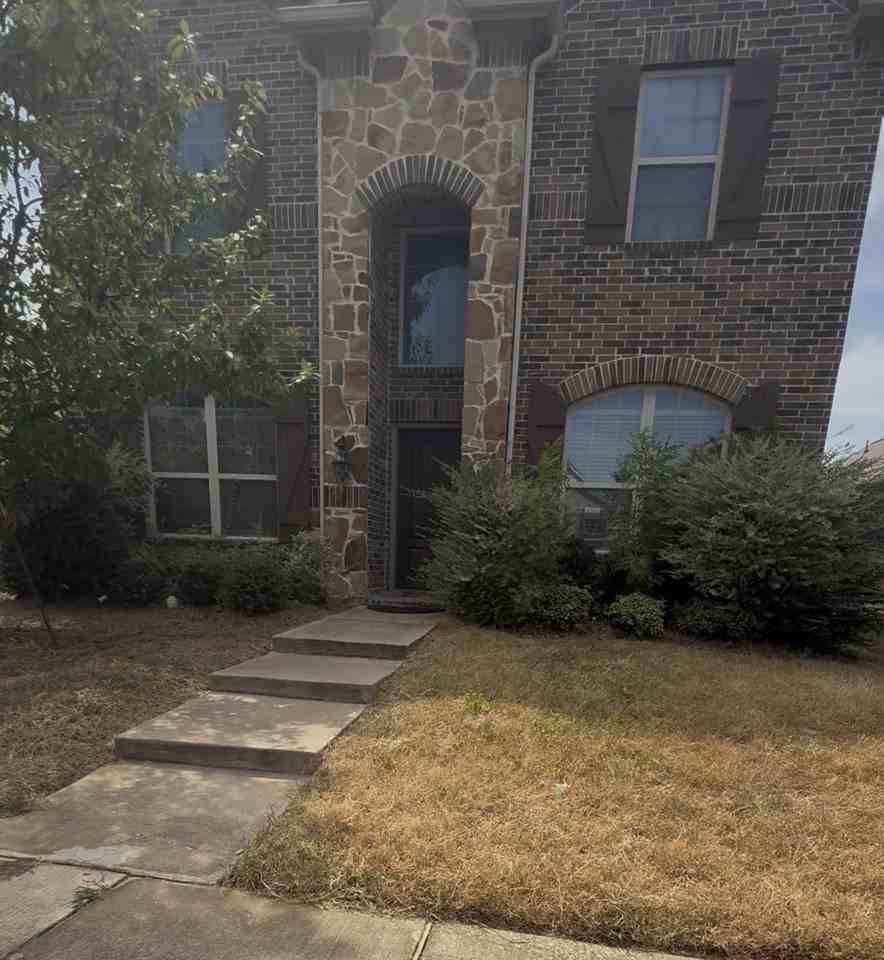 608 Pawnee St - Photo 2 of 2