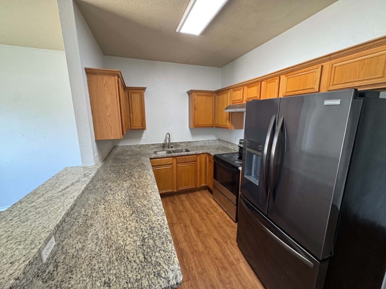 813 Betty Ct #B - Photo 5 of 12