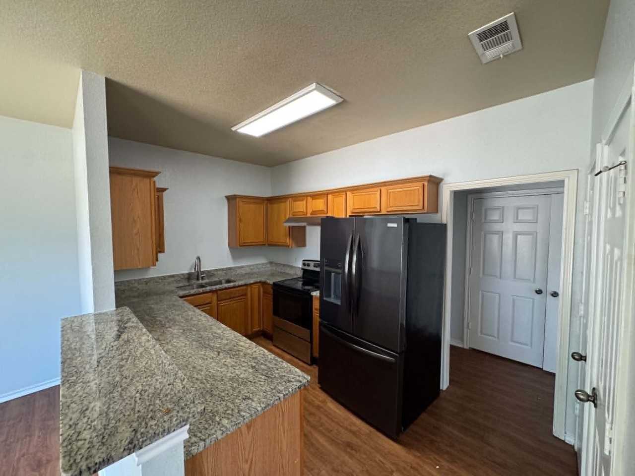 813 Betty Ct #B - Photo 6 of 12