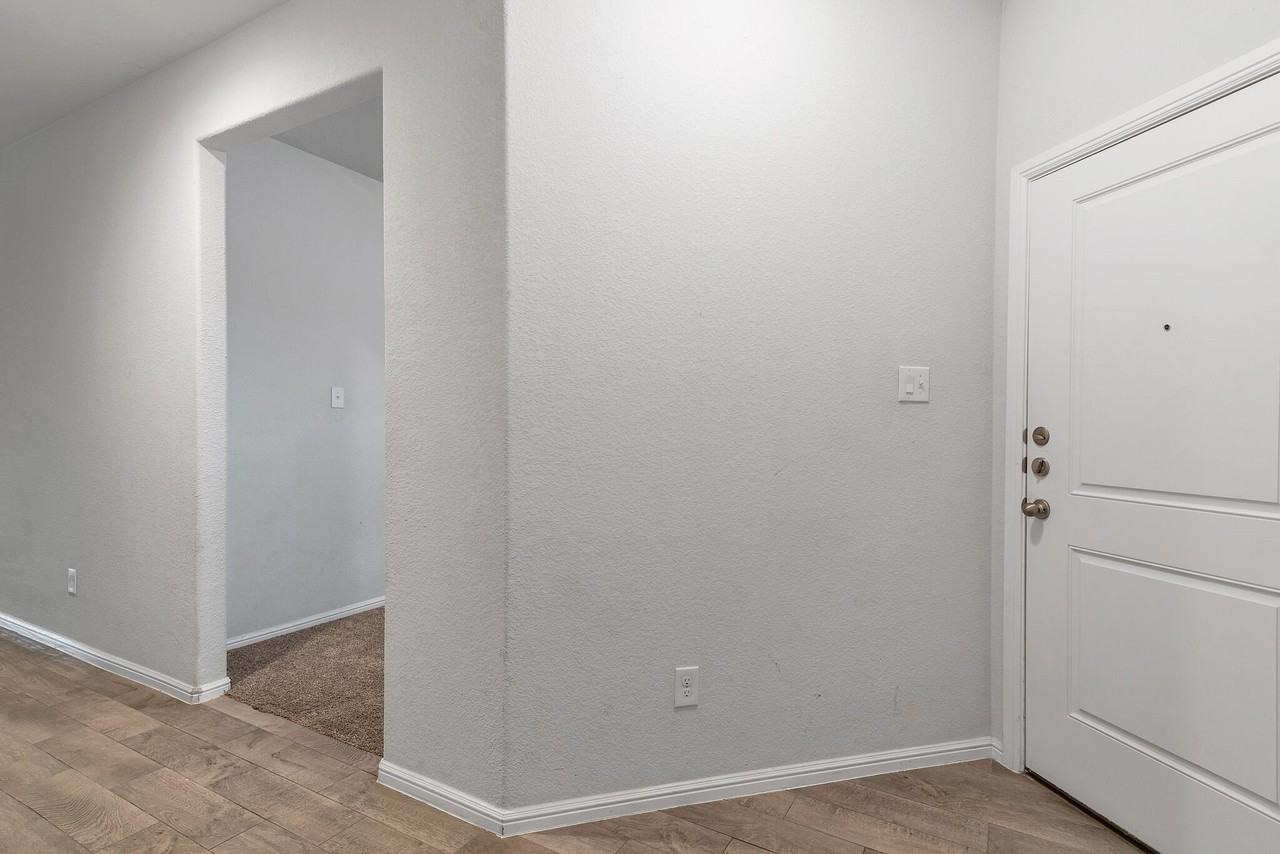 2225 Stallings Rd - Photo 5 of 37