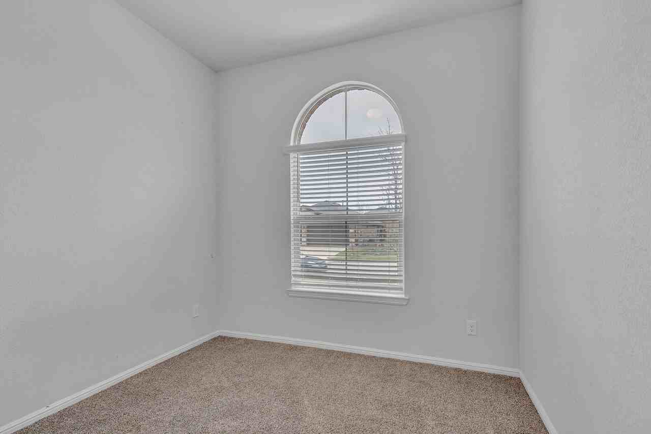 2225 Stallings Rd - Photo 6 of 37