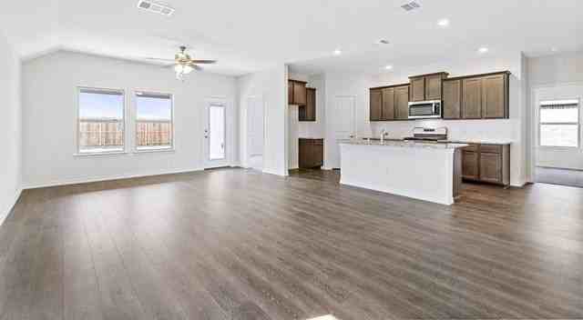 4028 Savoy Way - Photo 6 of 8