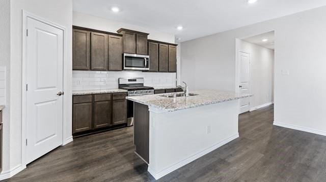 4028 Savoy Way - Photo 7 of 8