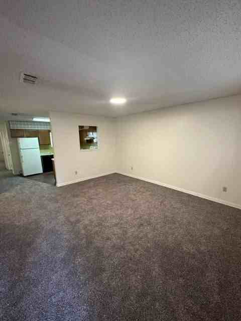 810 Vista Ln - Photo 4 of 15