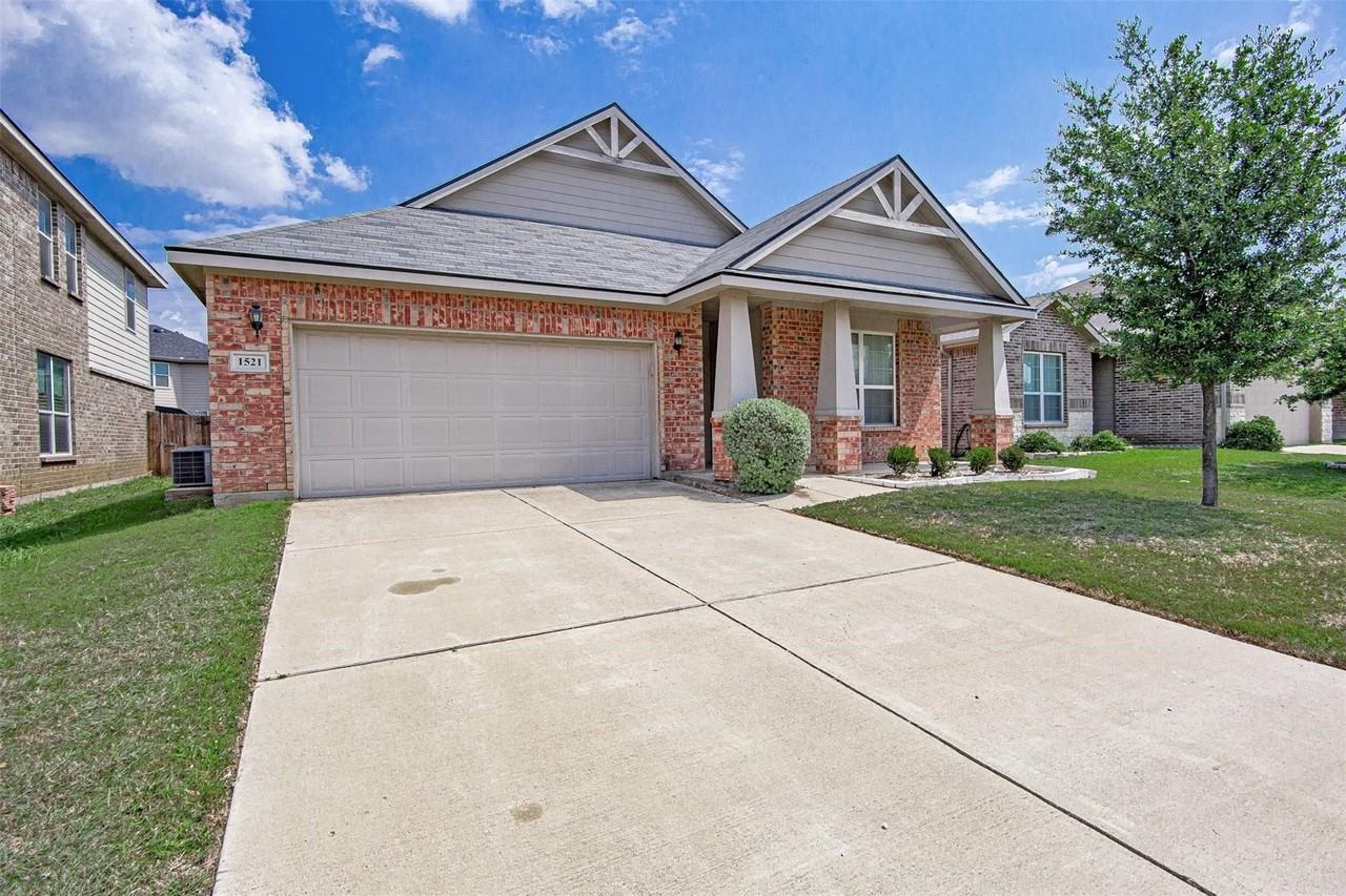 1521 Birds Eye Rd - Photo 2 of 31