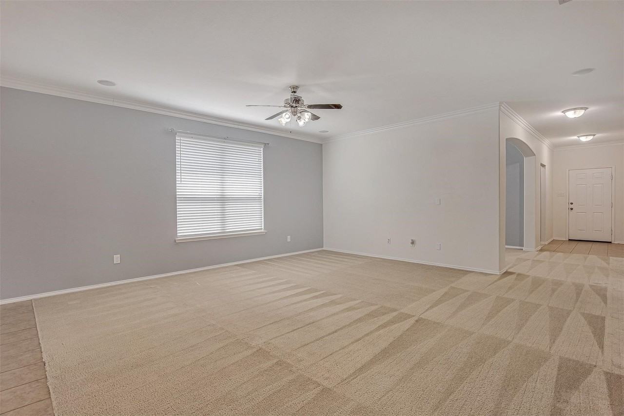 1521 Birds Eye Rd - Photo 7 of 31