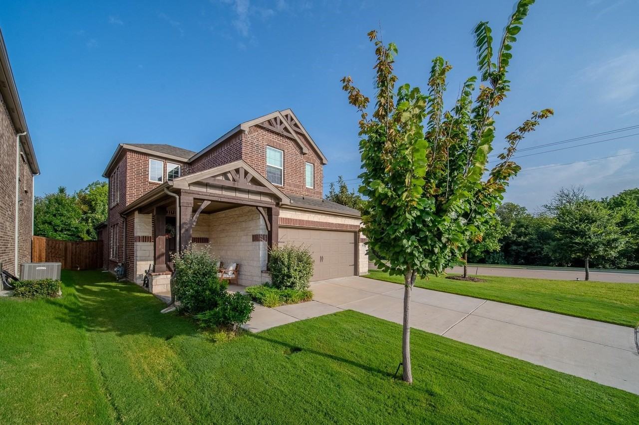 4629 Golden Gate Way - Photo 2 of 19