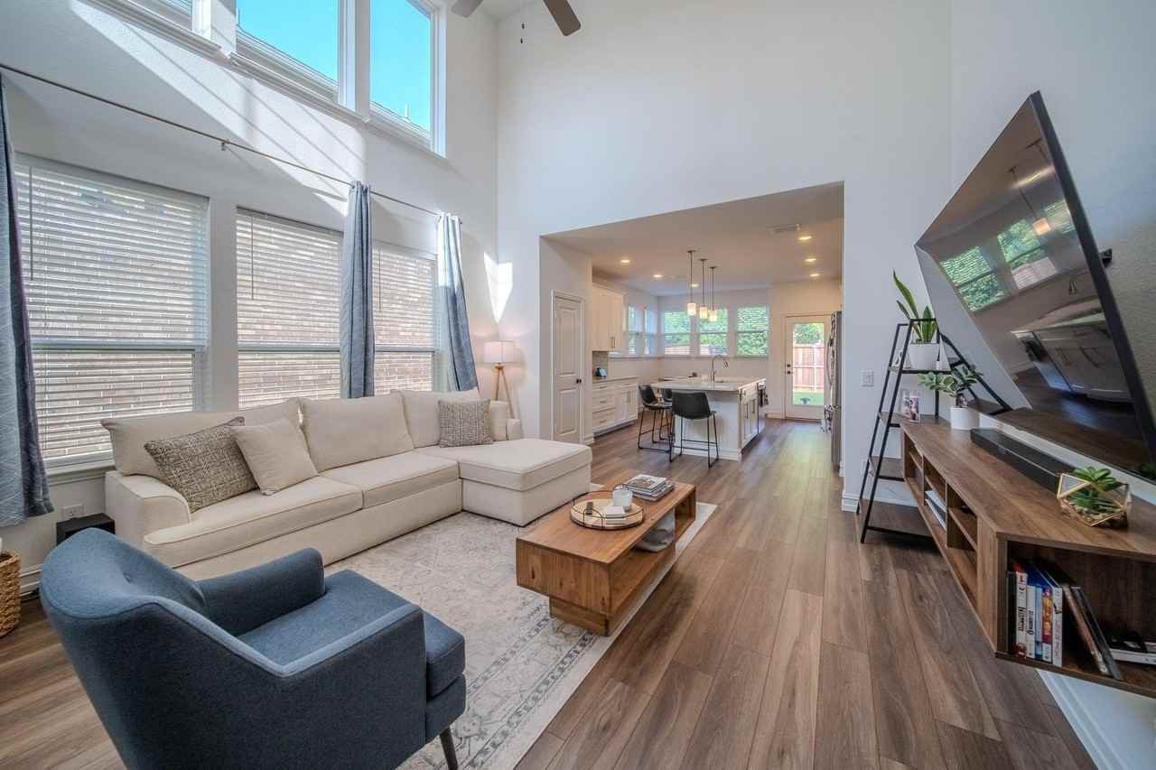 4629 Golden Gate Way - Photo 5 of 19