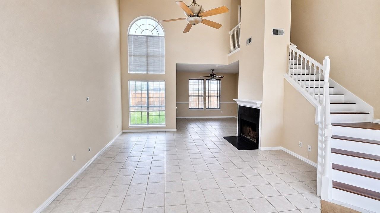 3704 Ballet Ct - Photo 7 of 31