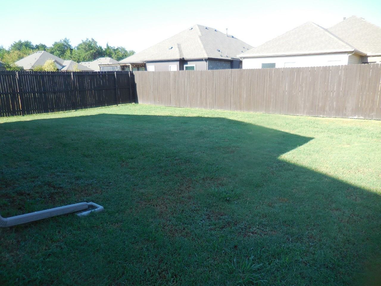 7840 Ashwood Dr - Photo 6 of 17
