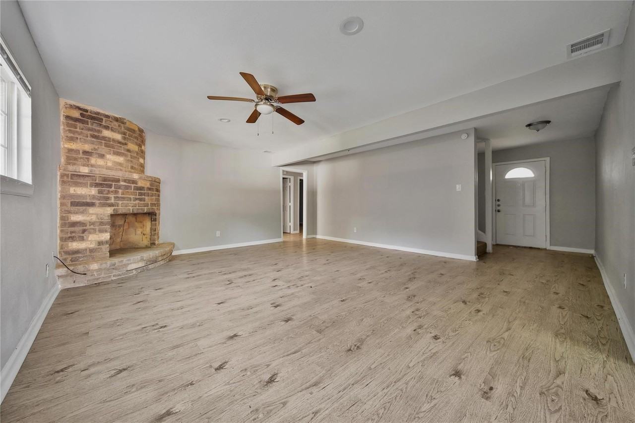 10071 Woodhollow Dr - Photo 2 of 23