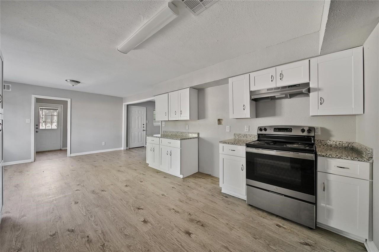 10071 Woodhollow Dr - Photo 5 of 23
