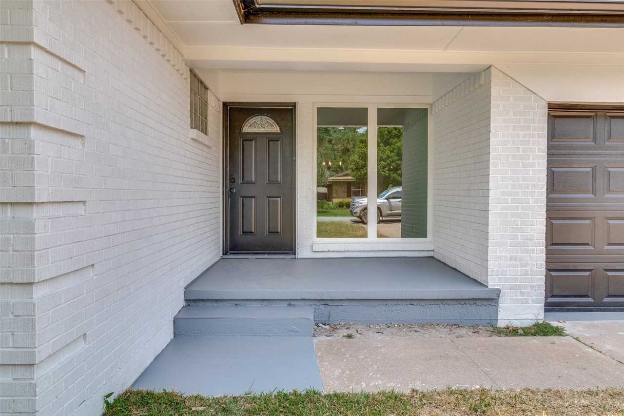 1208 N Grant Dr - Photo 2 of 25
