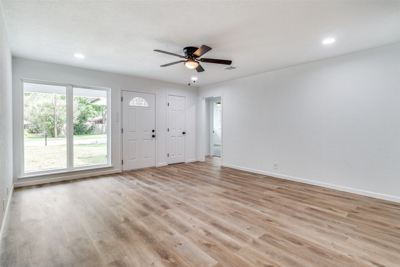 1208 N Grant Dr - Photo 5 of 25