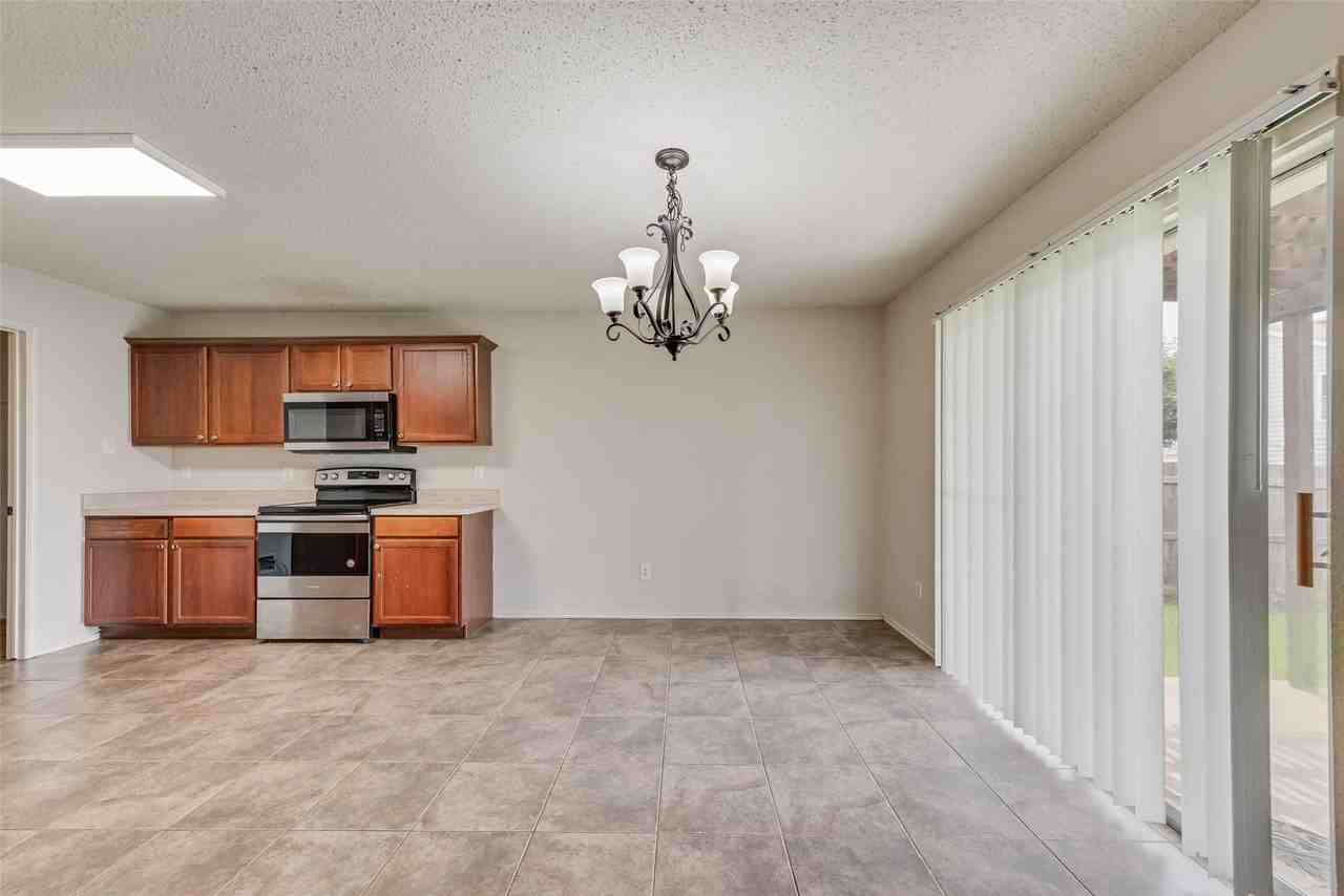 124 Independence Ave - Photo 3 of 11