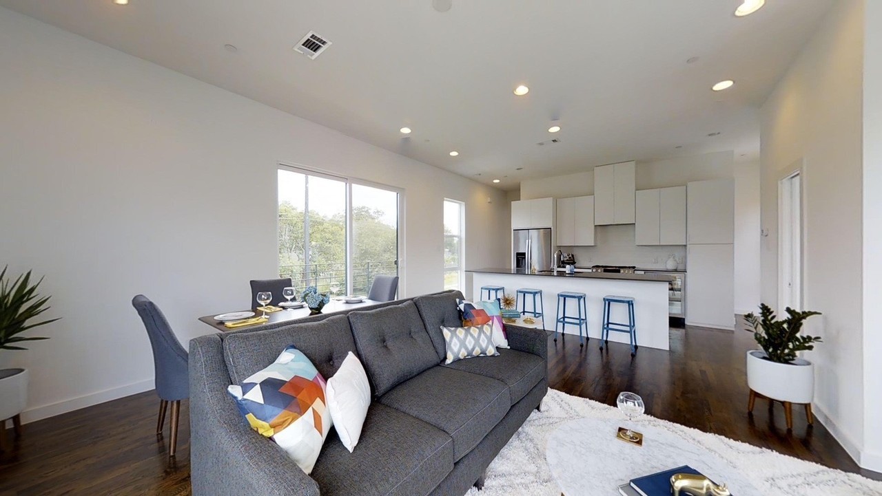 4905 Live Oak St #C - Photo 4 of 19