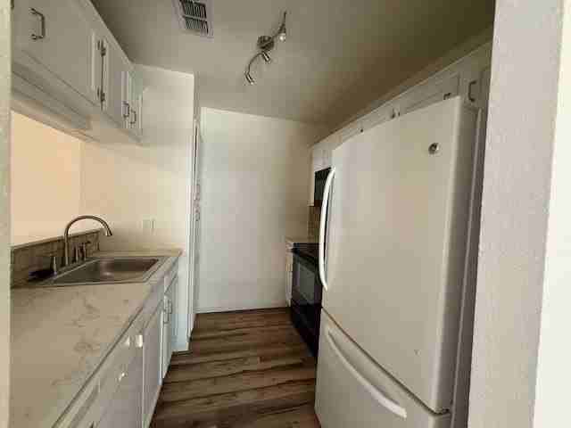 1342 Seamans Way - Photo 7 of 22
