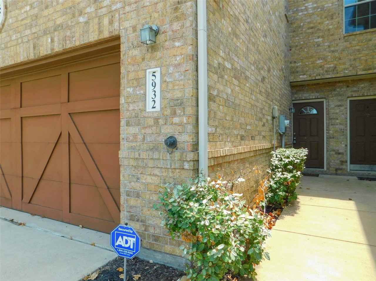 5932 Lost Valley Dr - Photo 3 of 30