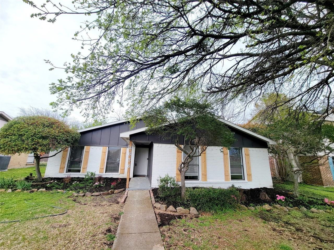 4636 Gleneagle St - Photo 3 of 30