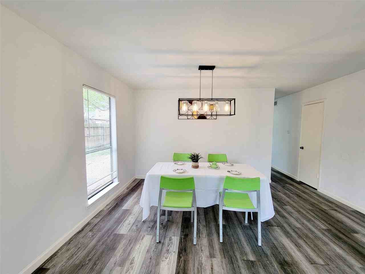 4636 Gleneagle St - Photo 7 of 30
