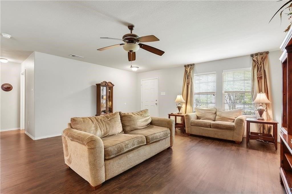 807 Windflower Dr - Photo 6 of 32